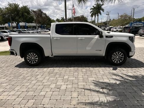 Used 2022 GMC Sierra 1500 AT4 w/ AT4 Premium Package AWD/4WD image 14