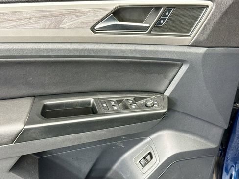 Used 2020 Volkswagen Atlas Cross Sport SE image 21