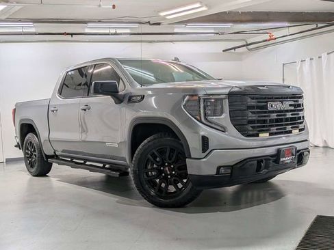 Used 2023 GMC Sierra 1500 Elevation AWD/4WD image 2