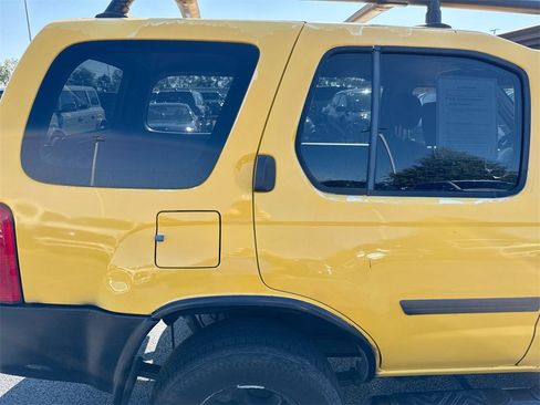 Used 2000 Nissan Xterra XE image 32
