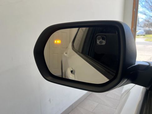 Used 2025 Chevrolet Equinox LT image 68