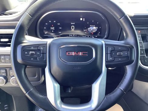 Used 2023 GMC Yukon SLT AWD/4WD image 11