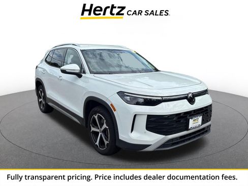 Used 2026 Volkswagen Tiguan SE AWD/4WD image 1