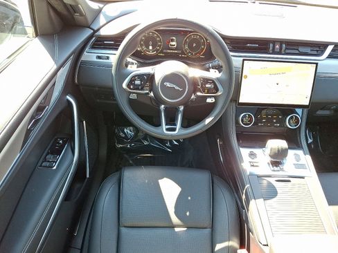 Used 2025 Jaguar F-PACE R-Dynamic S image 4