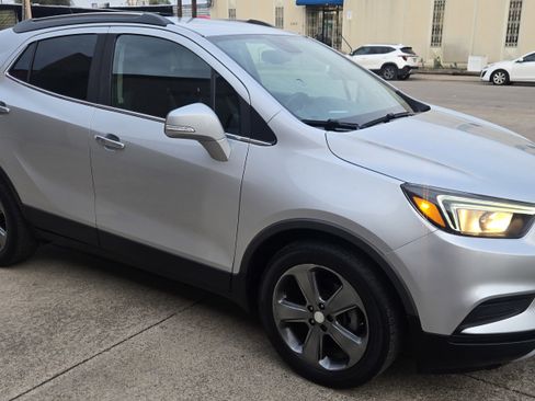 Used 2018 Buick Encore Preferred image 11
