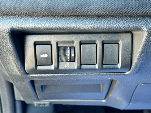 Used 2023 Subaru Legacy AWD/4WD image 10