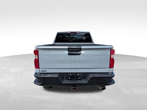 Used 2025 Chevrolet Silverado 2500 Custom w/ Custom Convenience Package AWD/4WD image 4
