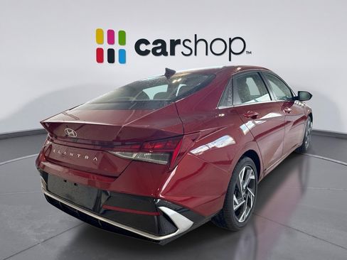 Used 2025 Hyundai Elantra SEL FWD image 5