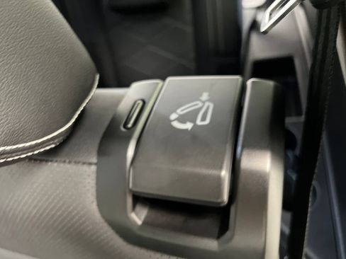 Used 2026 Volkswagen Atlas SE FWD image 20