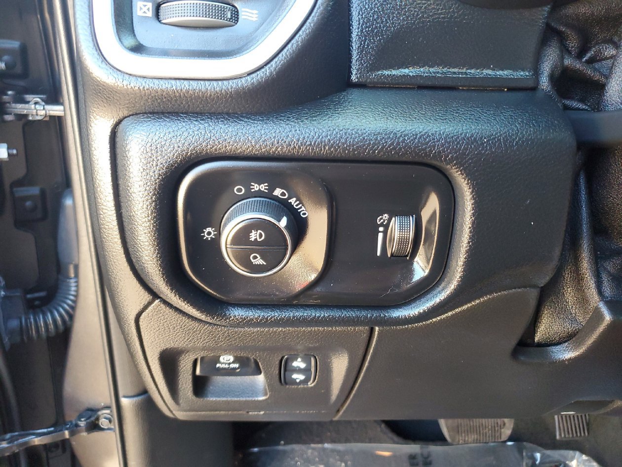 Used 2021 RAM 1500 Big Horn RWD image 29