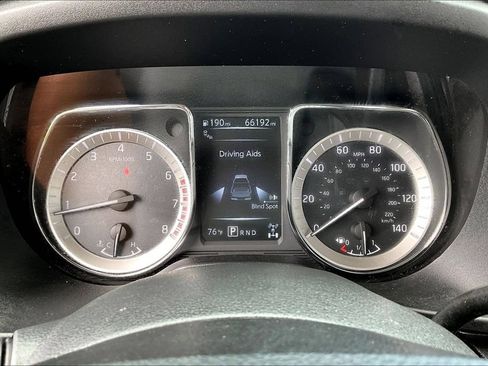 Used 2018 Nissan Titan Platinum Reserve w/ Platinum Utility Package AWD/4WD image 22