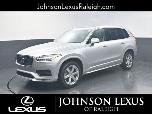 Used 2021 Volvo XC90 T5 Momentum w/ Climate Package image 1