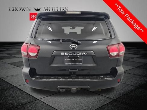 Used 2018 Toyota Sequoia TRD Sport AWD/4WD image 5