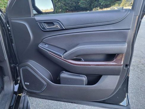 Used 2018 GMC Yukon XL SLE image 21