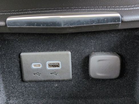 Certified 2023 Cadillac XT4 Luxury w/ Cold Weather Package image 29