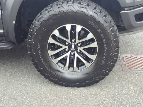Used 2020 Ford F150 Raptor w/ Equipment Group 802A Luxury AWD/4WD image 9