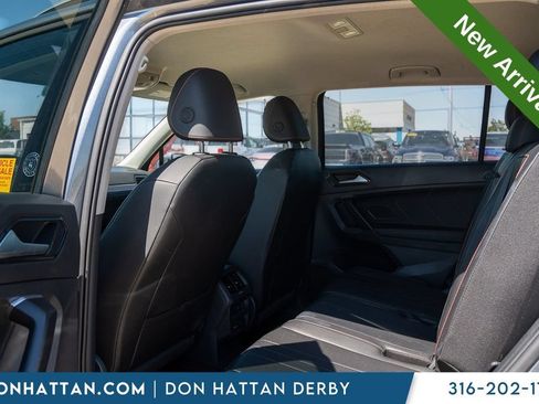 Used 2024 Volkswagen Tiguan SE FWD image 18