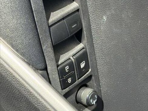 Certified 2024 Toyota Corolla Cross XSE image 27