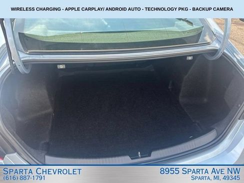 Used 2017 Chevrolet Malibu LT FWD image 27