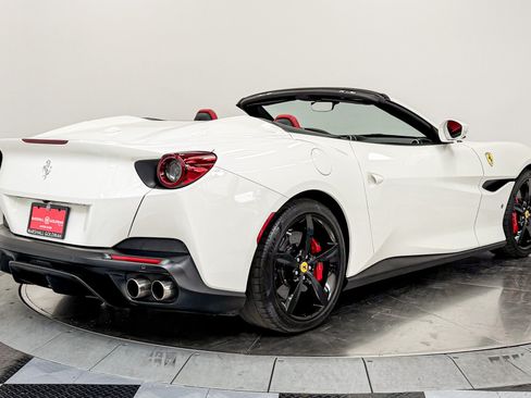 Used 2020 Ferrari Portofino RWD image 9