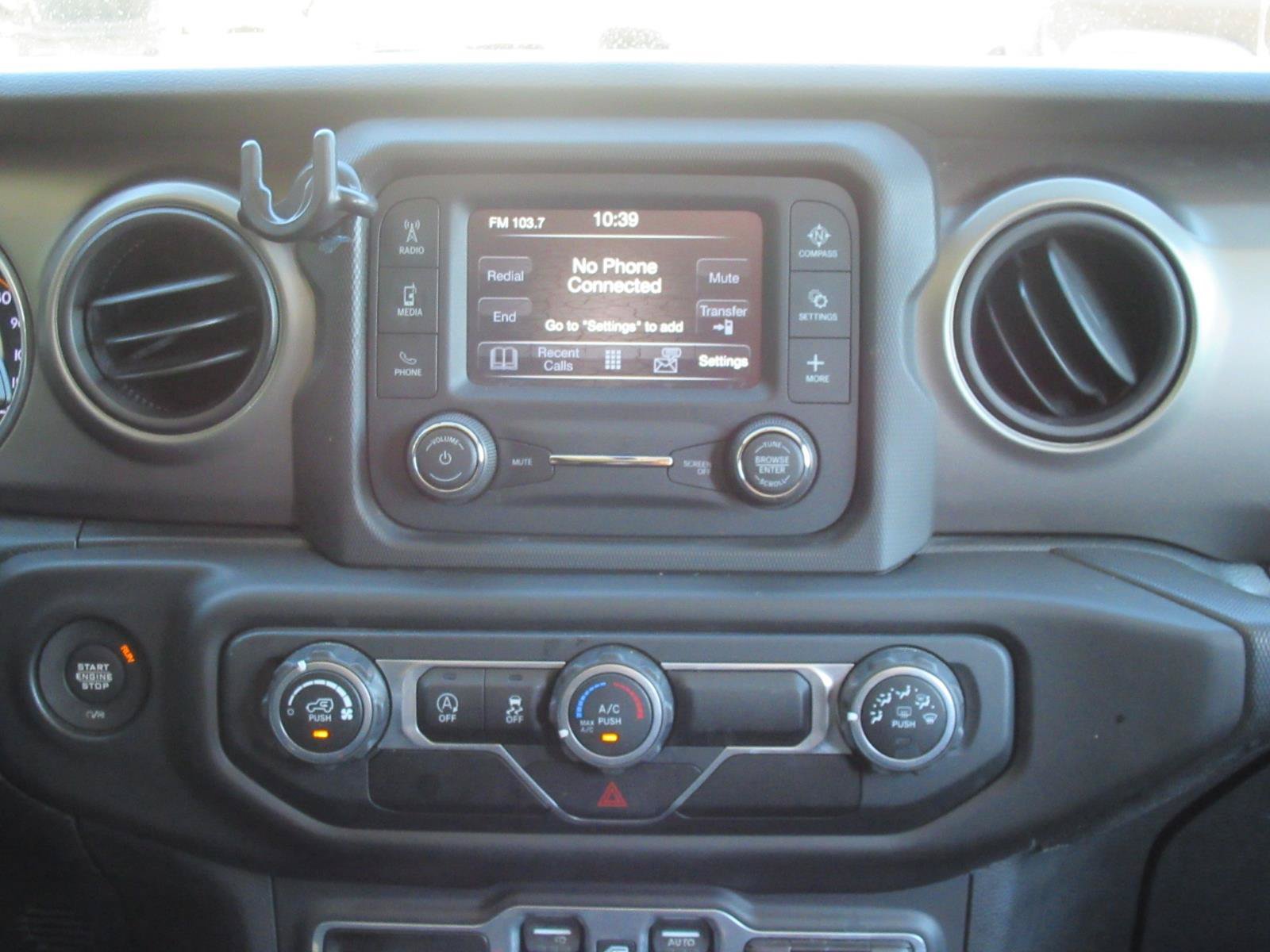 Used 2018 Jeep Wrangler Unlimited Sport S AWD/4WD image 16