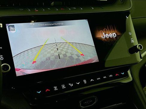 New 2026 Jeep Grand Cherokee Altitude AWD/4WD image 18
