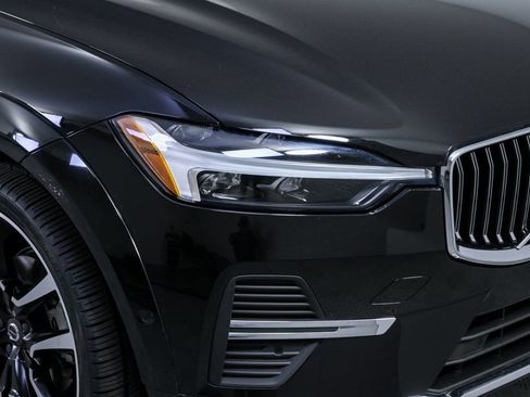 Certified 2023 Volvo XC60 B5 Ultimate w/ Protection Package Premier image 33