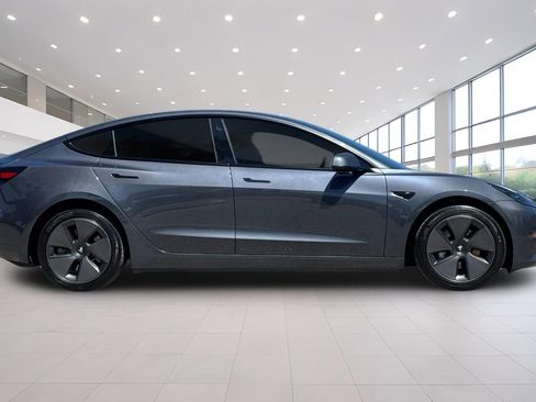 Used 2023 Tesla Model 3 Standard Range RWD image 3