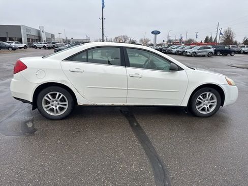 Used 2005 Pontiac G6 Sedan w/ Premium Value Package image 12