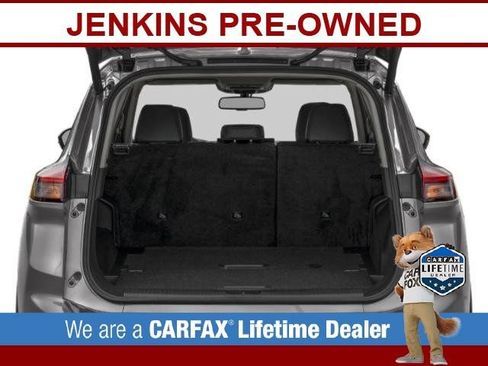 Used 2025 Nissan Rogue SL image 14