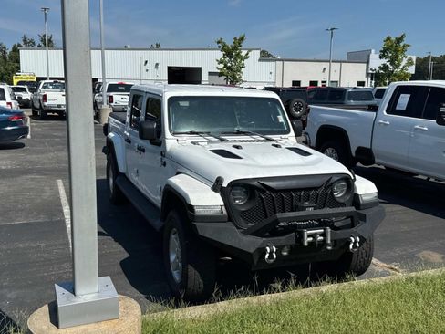 Used 2021 Jeep Gladiator Overland w/ Popular Equipment Package AWD/4WD image 2