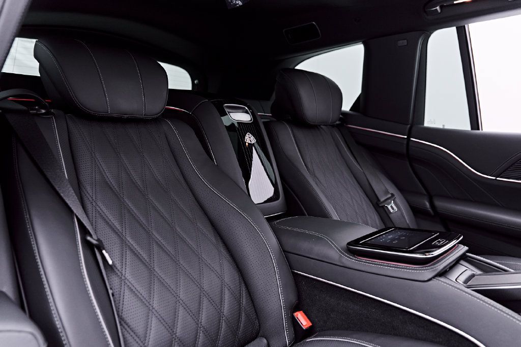 Used 2024 Mercedes-Benz Maybach GLS 600 4MATIC image 52