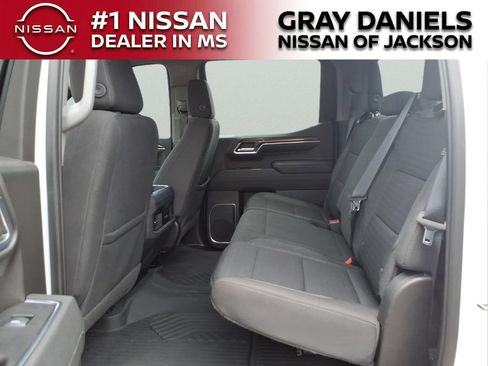 Used 2023 Chevrolet Silverado 1500 LT Trail Boss AWD/4WD image 25