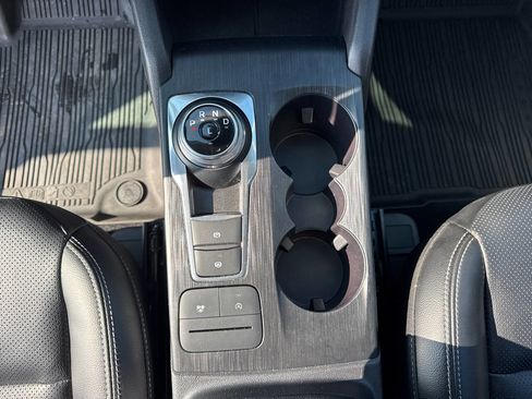 Used 2022 Ford Escape SEL image 17