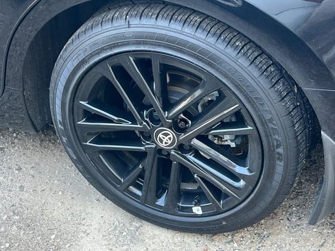 Used 2025 Toyota Camry SE image 7