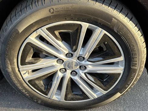 Used 2024 Cadillac Lyriq Tech RWD image 4
