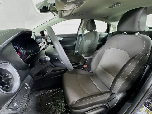 Used 2024 Kia Forte LX FWD image 19