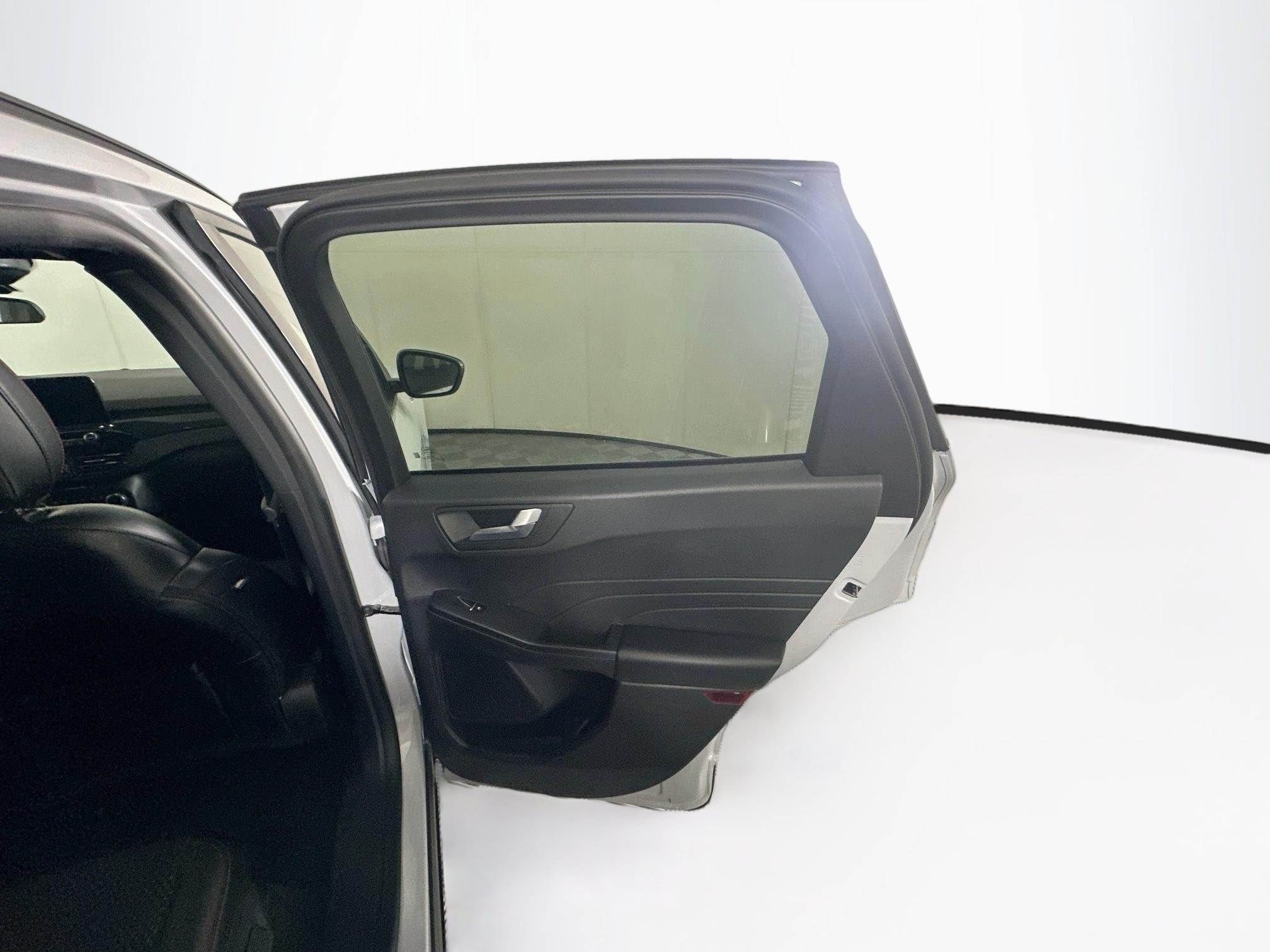 Used 2025 Ford Escape ST-Line FWD image 29