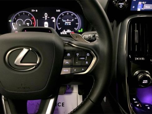 Used 2025 Lexus LX 700h Overtrail image 15