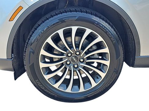 Used 2023 Lincoln Aviator AWD w/ Premium Package image 31