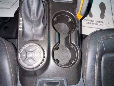 Used 2023 Ford Bronco Badlands image 19