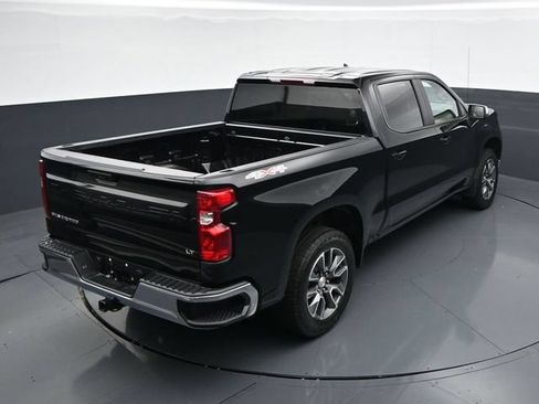 Used 2024 Chevrolet Silverado 1500 LT AWD/4WD image 32