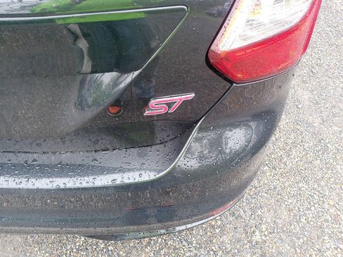 Used 2013 Ford Focus ST FWD image 32