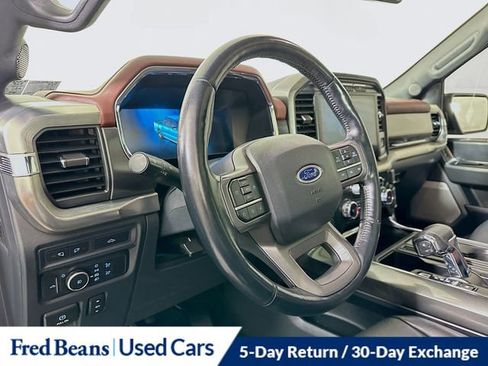 Used 2022 Ford F150 Lariat image 11