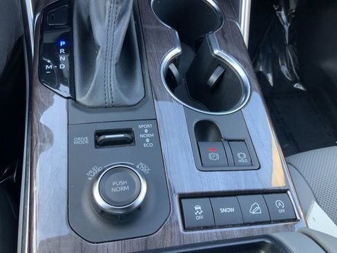 Used 2021 Toyota Highlander Platinum image 23