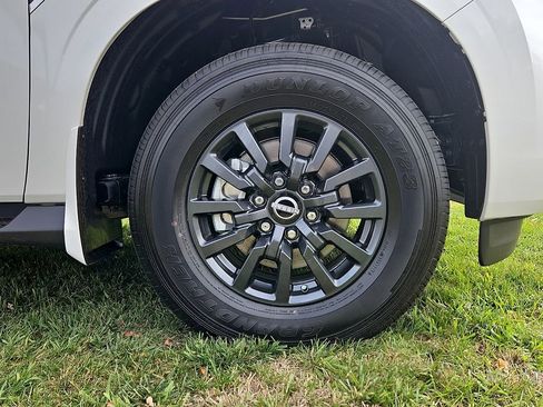 New 2026 Nissan Armada SV image 8