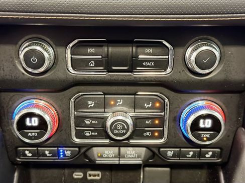 Certified 2023 GMC Yukon AT4 AWD/4WD image 16