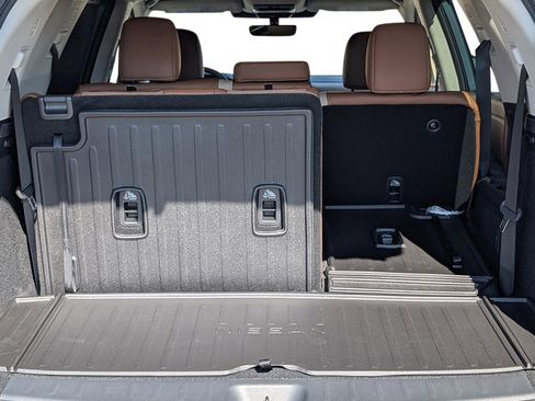 New 2026 Nissan Pathfinder Platinum w/ Cargo Package image 24