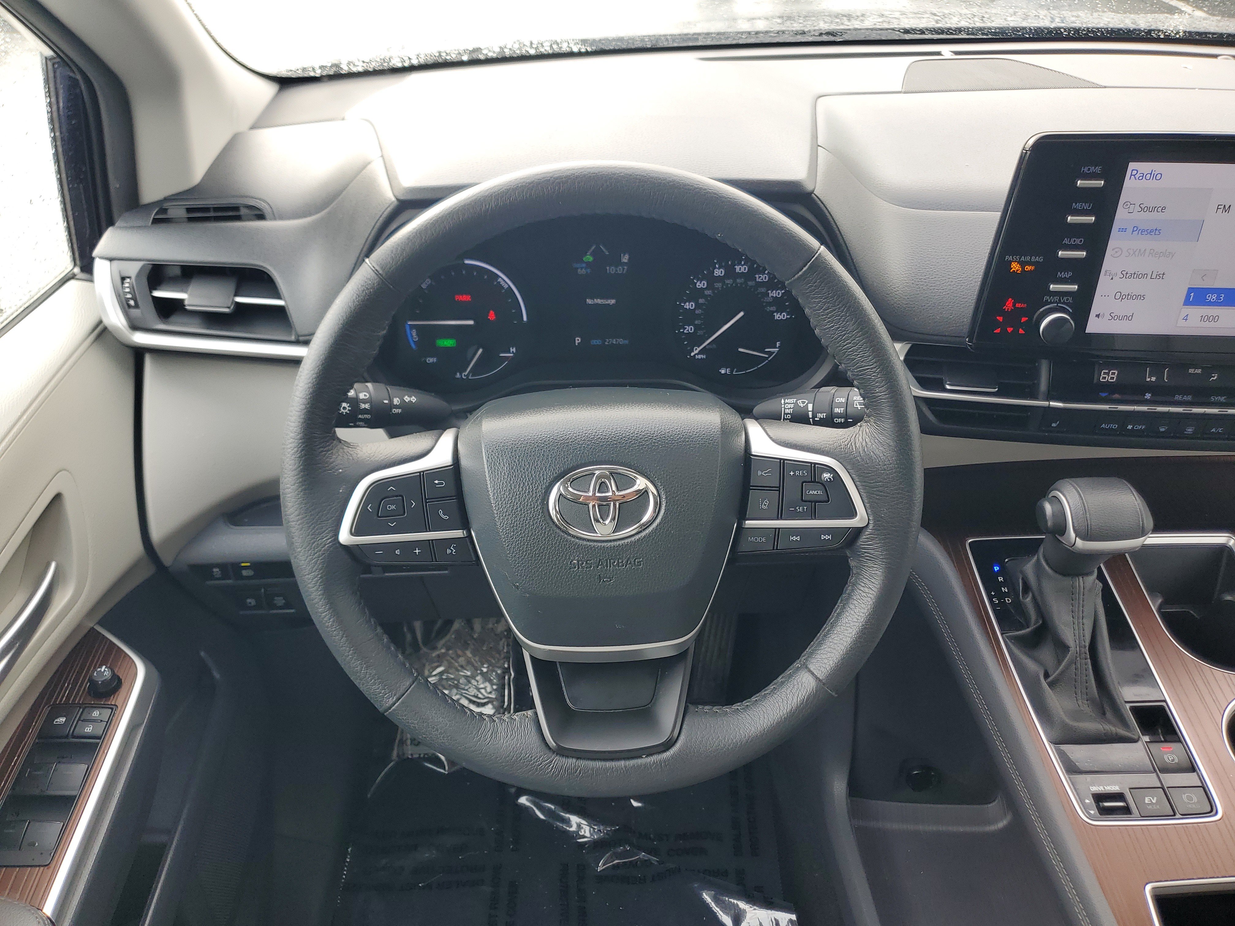 Certified 2024 Toyota Sienna XLE AWD/4WD image 25