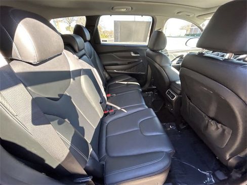 Used 2023 Hyundai Santa Fe SEL w/ Premium Package image 9